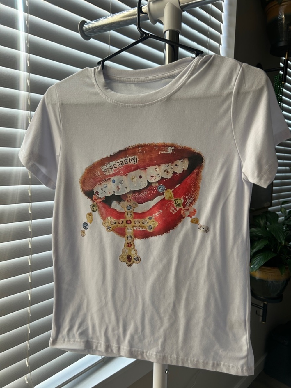 NEW! White Graphic Tee with Red Lips & Jewel Cross Design